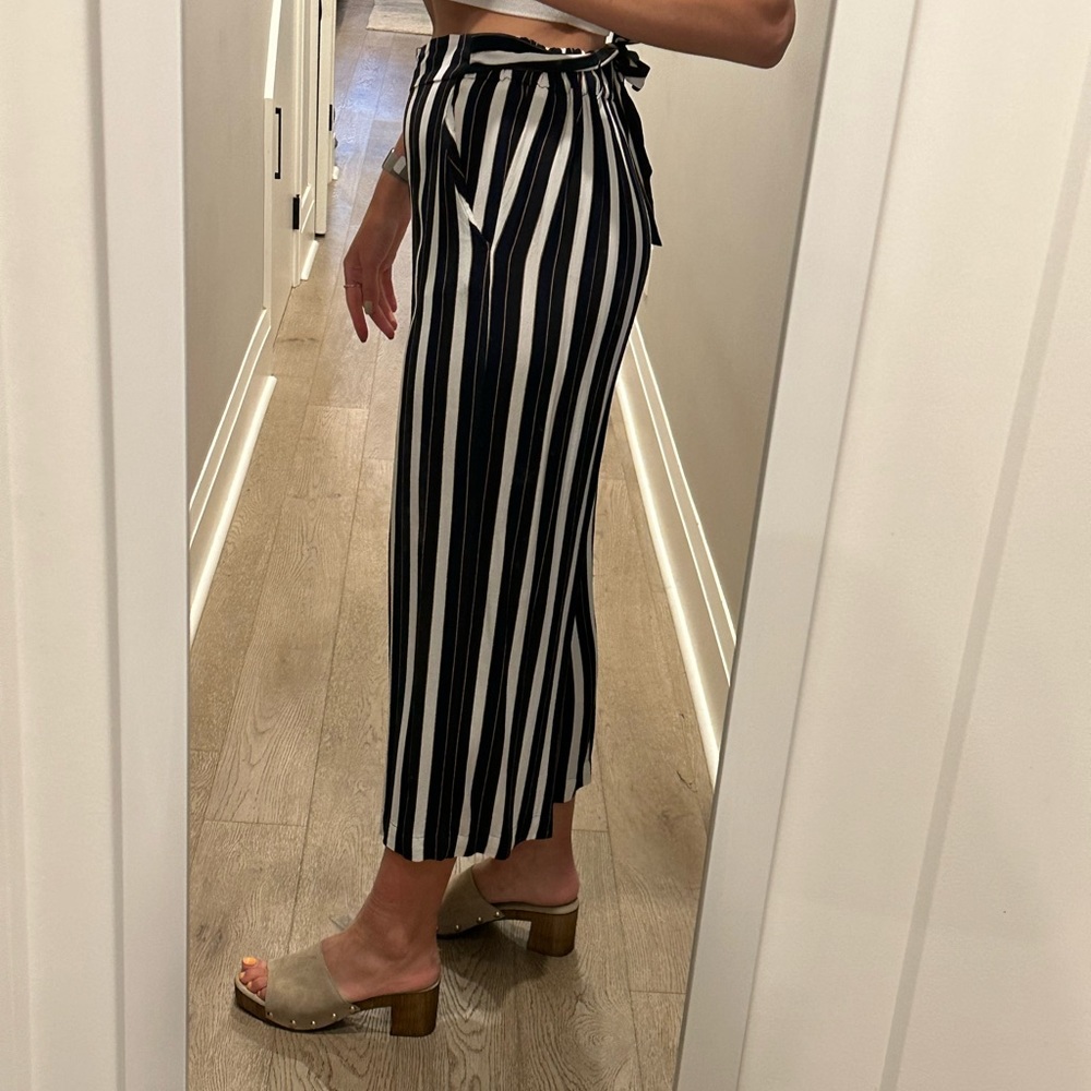 Aritzia Wilfred Wide Leg Stripe Pant - Size M - Like New